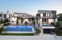 2 Saywell Street, Sorrento, Qld 4217