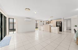 33 Philong Street, Doolandella, Qld 4077