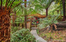 3 Essex Street, Warburton, Vic 3799