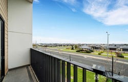 18 Cherry  Tree Lane, Clyde, Vic 3978