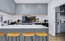2/4 Arnold Avenue, Heidelberg Heights, Vic 3081