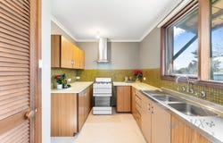 28 Poznan Crescent, Hackham West, SA 5163