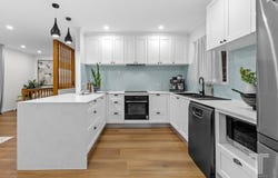 197 Oates Avenue, Holland Park, Qld 4121