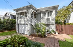 33 Riding Road, Hawthorne, Qld 4171