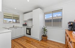 82 Vincent Road, Lake Albert, NSW 2650