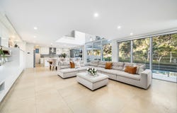 33 Old Ferry Road, Illawong, NSW 2234