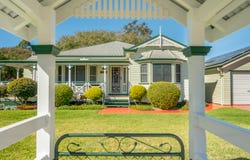 1 Bronwyn Court, Highfields, Qld 4352