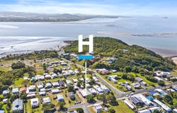 27 Roden Street, Keppel Sands, Qld 4702