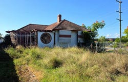 70 Blackstone Road, Silkstone, Qld 4304