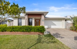 11 Piper Street, Palmview, Qld 4553