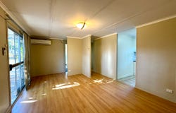 1 & 2/8 RENIER Crescent, Moranbah, Qld 4744
