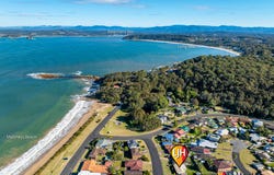 8 Belbowrie Parade, Maloneys Beach, NSW 2536