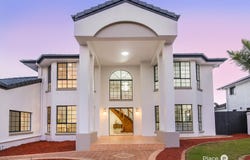 50 The Parkway, Stretton, Qld 4116