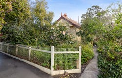 1 Wentworth Avenue, Canterbury, Vic 3126