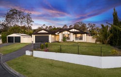 1 Yellowstone Court, Flinders View, Qld 4305