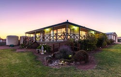 5 O'shanahan Drive, Louth Bay, SA 5607