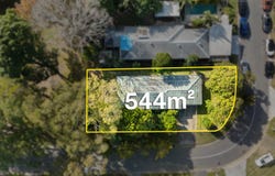 9 Moana Park Avenue, Broadbeach Waters, Qld 4218