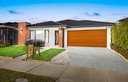 9 Larneuk Drive, Cobblebank, Vic 3338