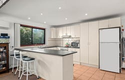 10 Scenic Drive, Cowes, Vic 3922