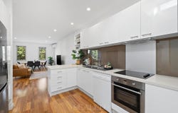 2/17 Coolac Street, Cheltenham, Vic 3192