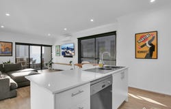 1  Luella Lane, Pakenham, Vic 3810