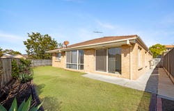 1 Friend Street, Wakerley, Qld 4154