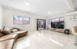 10 Bowaga Circuit, Villawood, NSW 2163