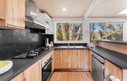28B Oakpark Drive, Chadstone, Vic 3148