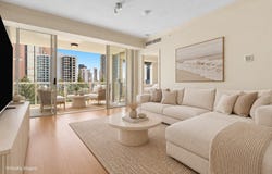 21/20 Queensland Avenue, Broadbeach, Qld 4218