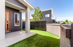 2/4 Madeleine Street, Nirimba, Qld 4551