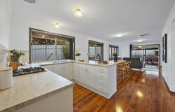 25 New Hampshire Dr, Parafield Gardens, SA 5107