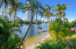 2 Sailaway Street, Mermaid Waters, Qld 4218