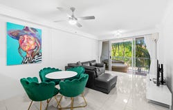 2015/2633 Gold Coast Highway, Broadbeach, Qld 4218