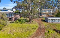 2 Seaview Street, Mollymook, NSW 2539