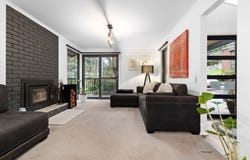 11 Lewis Avenue, Mount Helen, Vic 3350