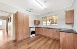 1/3 Maru Court, Para Hills, SA 5096