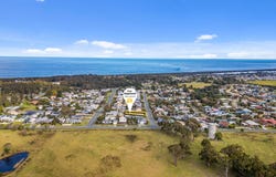 38 Panoramic Drive, Lakes Entrance, Vic 3909