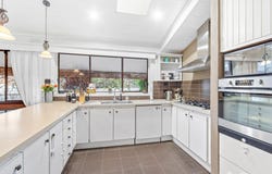 49 Helen Street, St Albans, Vic 3021