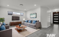 25 GLORY LOOP, Catherine Field, NSW 2557