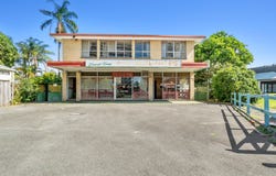 10 Frank Street, Labrador, Qld 4215