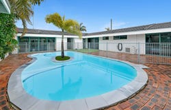 76 Salerno Street, Isle Of Capri, Qld 4217