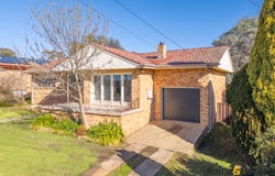 24 Chestnut Avenue, Armidale, NSW 2350