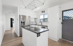 2 Preston Street, Slade Point, Qld 4740
