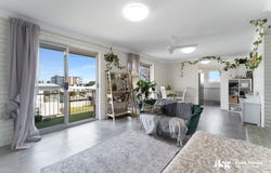 10/41-43 Kate Street, Woody Point, Qld 4019