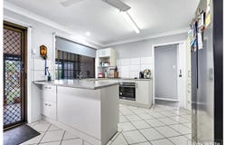 27 Chalmers Street, Norman Gardens, Qld 4701