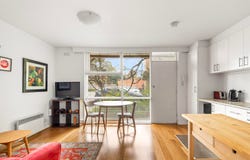 6/34 Neill Street, Carlton, Vic 3053