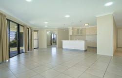 13 Honeyeater, Highfields, Qld 4352