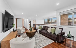 45 Aminya Street, Mansfield, Qld 4122