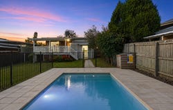 18 Bellevue Parade, Labrador, Qld 4215