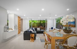 1/37 Noosa Drive, Noosa Heads, Qld 4567